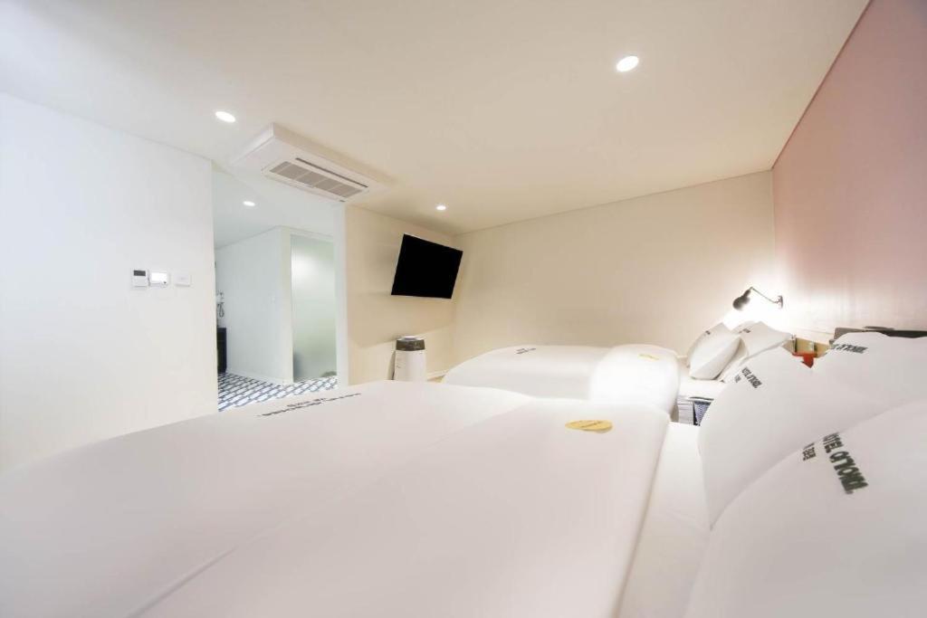 Hotel Yeogiuhtte Gangneung Gyeongpo Exterior photo